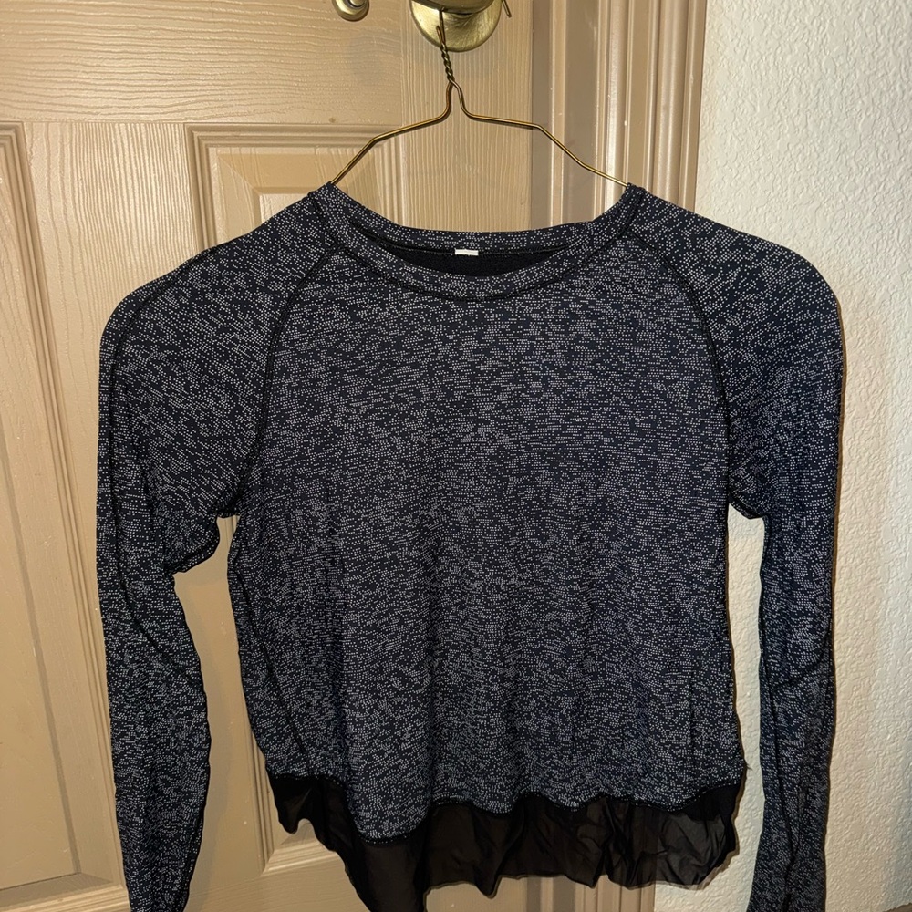 Lulu Lemon Black and Gray Long Sleeve Top